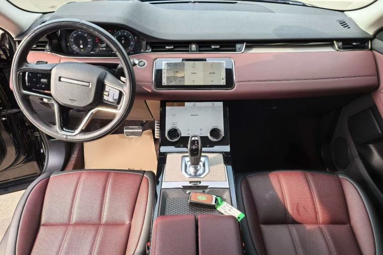 Used Land Rover Range Evoque 2023 Aurora L 249 PS Luxury Edition Center Console