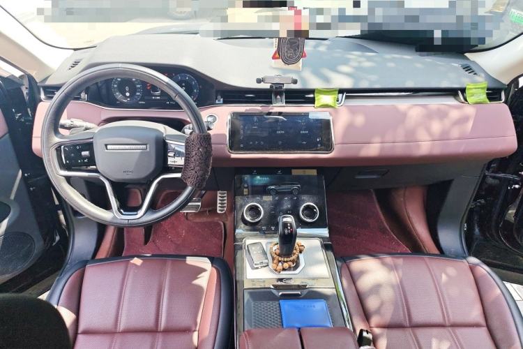 Used Land Rover Range Evoque 2023 Aurora L 249 PS Luxury Edition Center Console