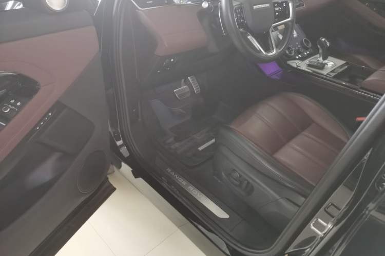Used Land Rover Range Evoque 2023 Aurora L 249 PS Luxury Edition Driver Seat