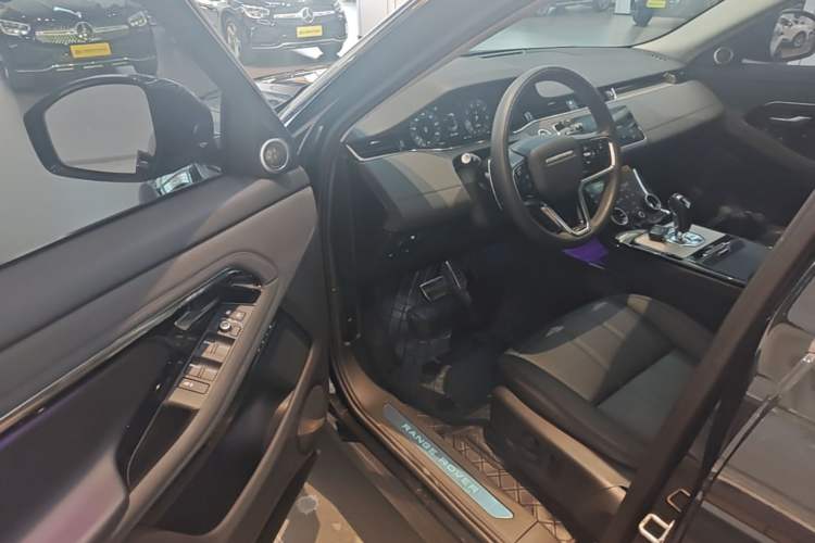 Used Land Rover Range Evoque 2023 Aurora L 249 PS Luxury Edition Driver Seat