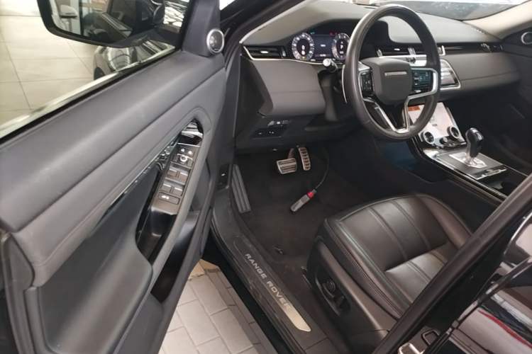 Used Land Rover Range Evoque 2023 Aurora L 249 PS Luxury Edition Driver Seat
