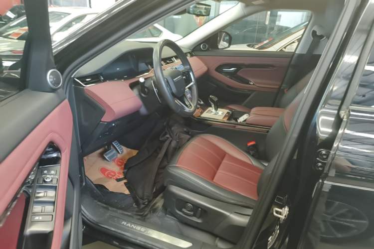Used Land Rover Range Evoque 2023 Aurora L 249 PS Luxury Edition Driver Seat