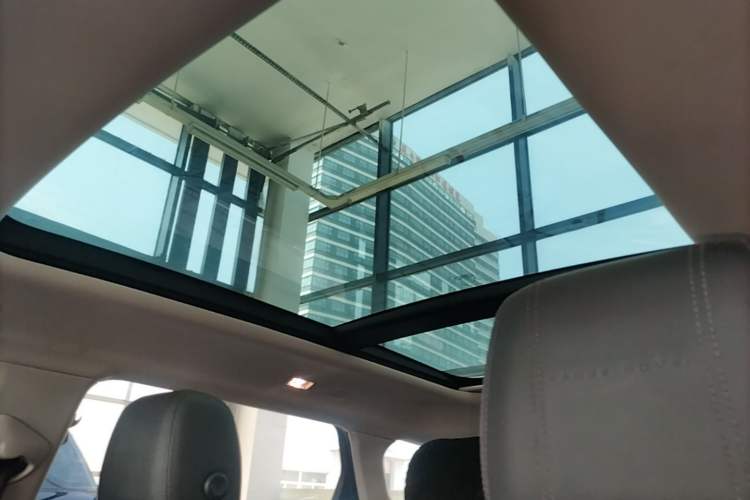 Used Land Rover Range Evoque 2023 Aurora L 249 PS Luxury Edition Headliner