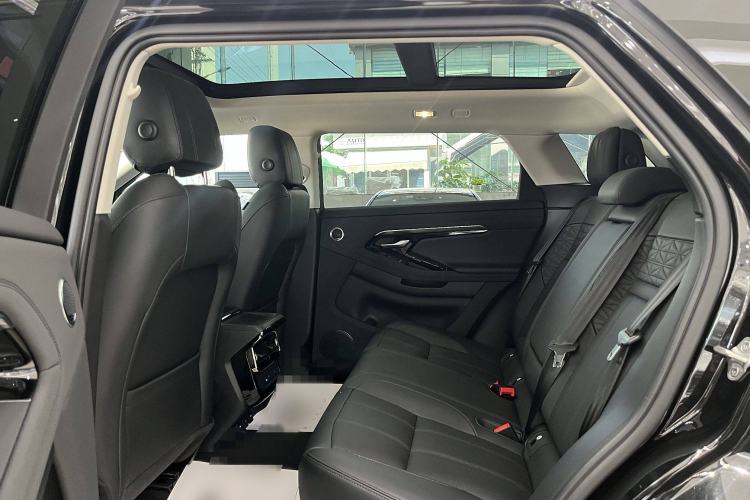 Used Land Rover Range Evoque 2023 Aurora L 249 PS Collins Antique Bronze Special Edition Interior 10