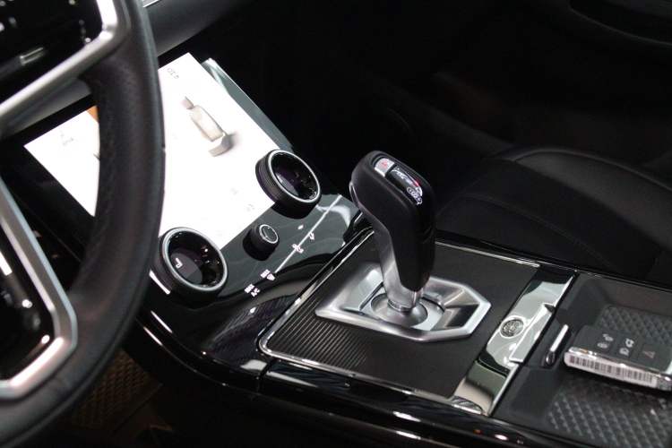 Used Land Rover Range Evoque 2023 Aurora L 249 PS Collins Antique Bronze Special Edition Interior 5