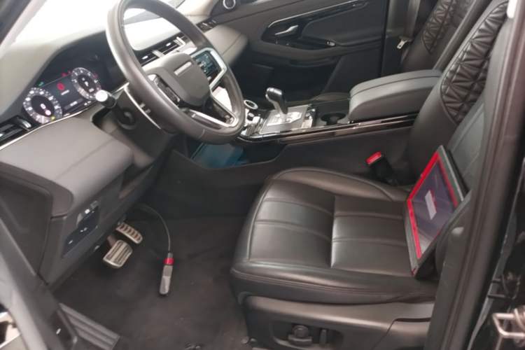 Used Land Rover Range Evoque 2023 Aurora L 249 PS Luxury Edition Left Front Seat