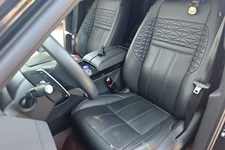 Used Land Rover Range Evoque 2023 Aurora L 249 PS Collins Antique Bronze Special Edition Left Front Seat