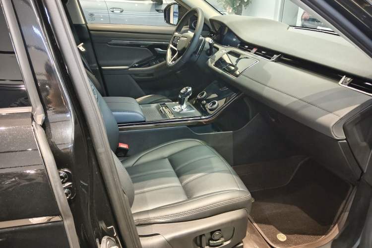 Used Land Rover Range Evoque 2023 Aurora L 249 PS Collins Antique Bronze Special Edition Right Front Seat