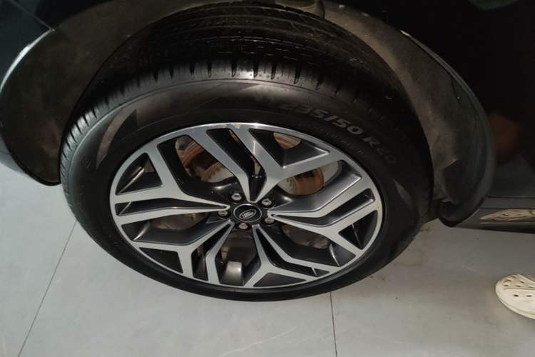 Used Land Rover Range Evoque 2023 Aurora L 249 PS Luxury Edition Right Rear Wheel Hub