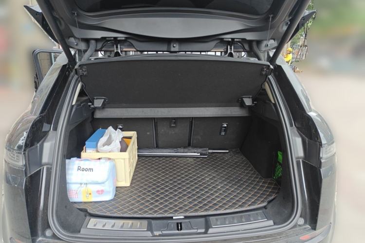 Used Land Rover Range Evoque 2023 Aurora L 249 PS Collins Antique Bronze Special Edition Trunk