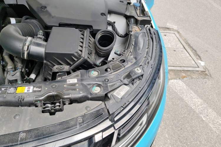 Used Land Rover Range Evoque 2023 Aurora L 249 PS Luxury Edition Engine Bay Left