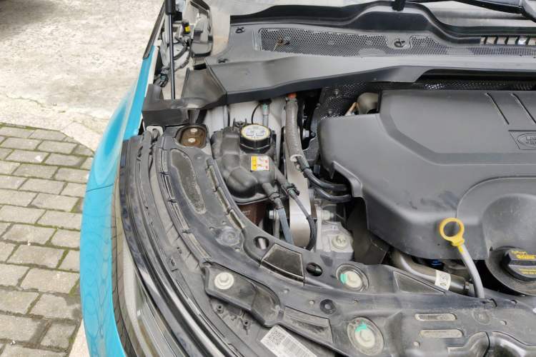 Used Land Rover Range Evoque 2023 Aurora L 249 PS Luxury Edition Engine Bay Right