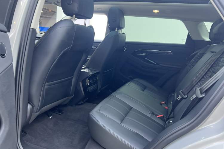 Used Land Rover Range Evoque 2023 Aurora L 249 PS Collins Antique Bronze Special Edition Interior 6
