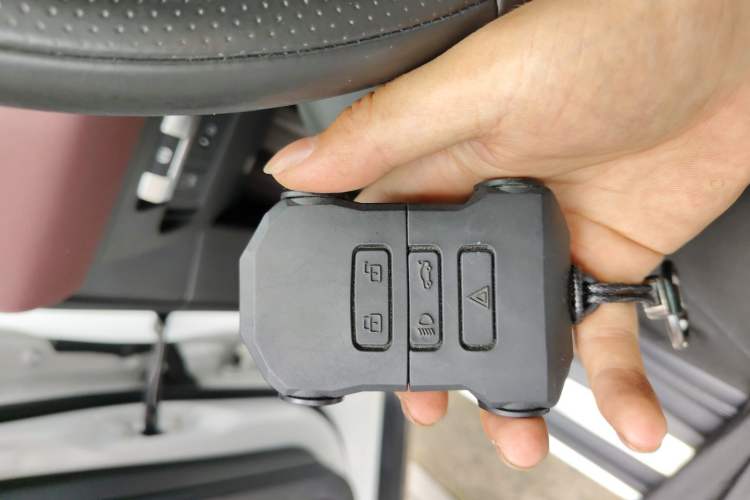 Used Land Rover Range Evoque 2023 Aurora L 249 PS Luxury Edition Vehicle Key