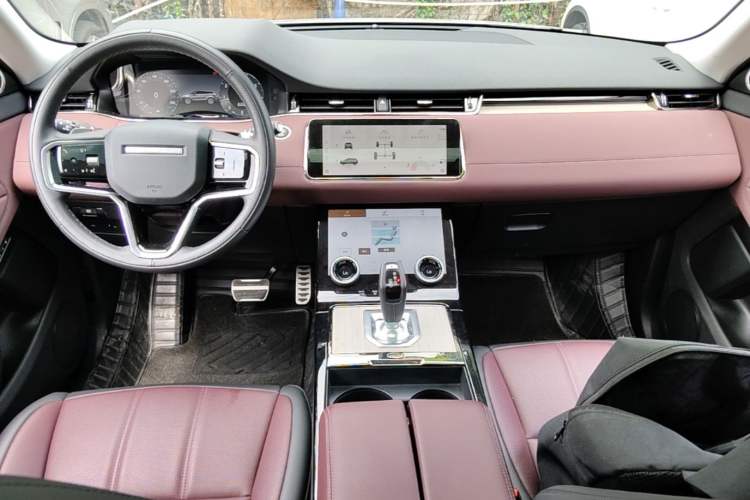 Used Land Rover Range Evoque 2023 Aurora L 249 PS Collins Antique Bronze Special Edition Center Console
