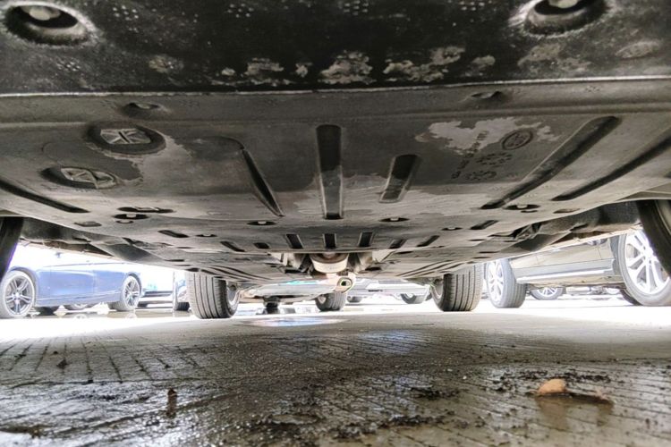 Used Land Rover Range Evoque 2023 Aurora L 249 PS Collins Antique Bronze Special Edition Chassis Front