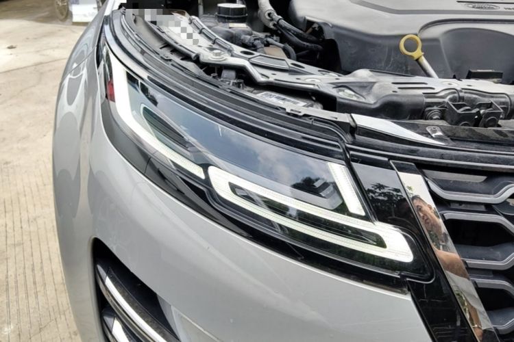 Used Land Rover Range Evoque 2023 Aurora L 249 PS Collins Antique Bronze Special Edition Right Front Headlight
