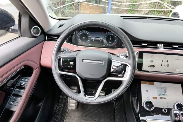 Used Land Rover Range Evoque 2023 Aurora L 249 PS Collins Antique Bronze Special Edition Steering Wheel