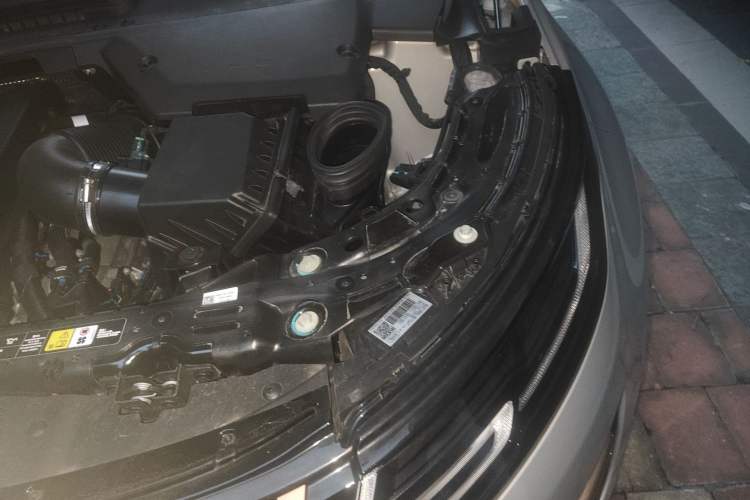 Used Land Rover Range Evoque 2023 Aurora L 249 PS Luxury Edition Engine Bay Left