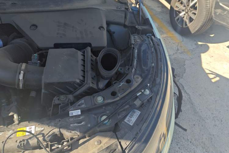 Used Land Rover Range Evoque 2023 Aurora L 249 PS Collins Antique Bronze Special Edition Engine Bay Left