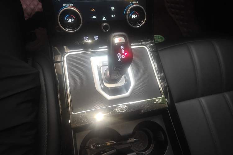 Used Land Rover Range Evoque 2023 Aurora L 249 PS Luxury Edition Gear Lever