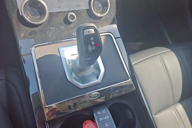 Used Land Rover Range Evoque 2023 Aurora L 249 PS Collins Antique Bronze Special Edition Gear Lever