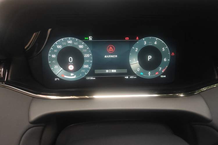 Used Land Rover Range Evoque 2023 Aurora L 249 PS Luxury Edition Odometer Close Up