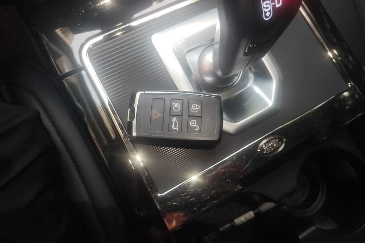 Used Land Rover Range Evoque 2023 Aurora L 249 PS Luxury Edition Vehicle Key