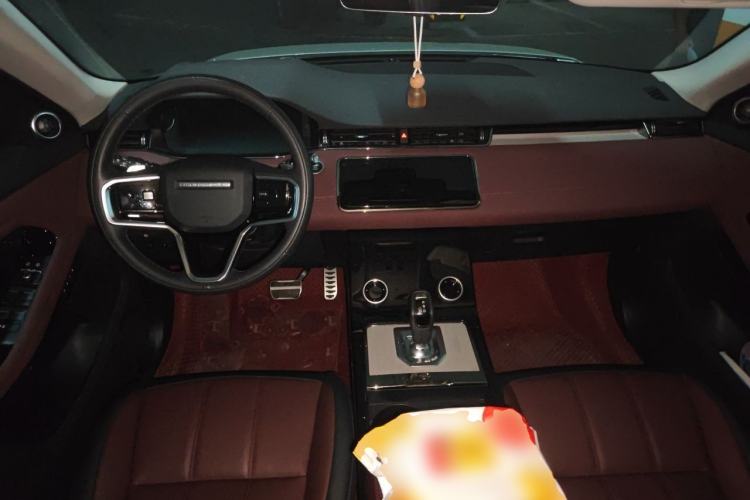 Used Land Rover Range Evoque 2023 Aurora L 249 PS Luxury Edition Center Console