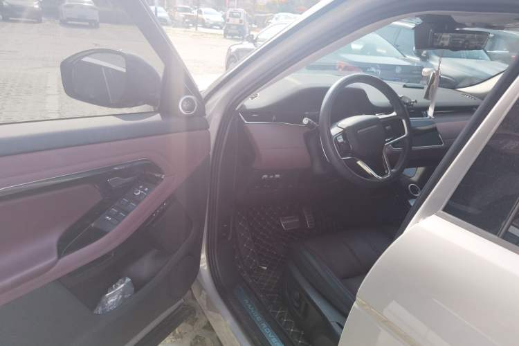 Used Land Rover Range Evoque 2023 Aurora L 249 PS Luxury Edition Driver Seat