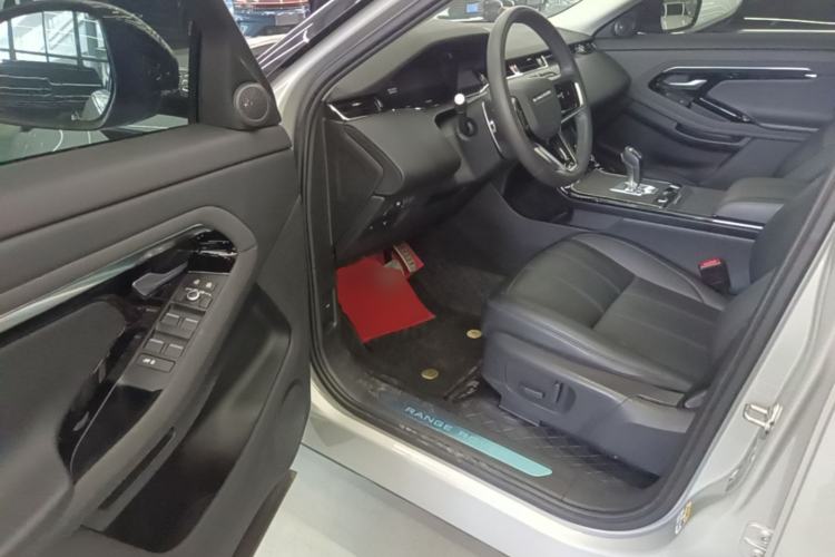 Used Land Rover Range Evoque 2023 Aurora L 200PS Elite Edition Driver Seat