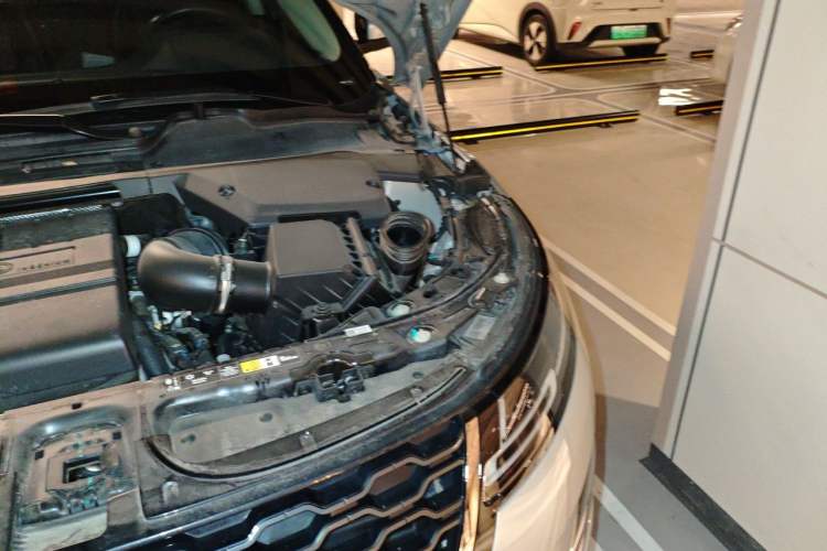 Used Land Rover Range Evoque 2023 Aurora L 249 PS Luxury Edition Engine Bay Left