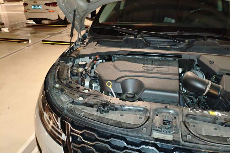 Used Land Rover Range Evoque 2023 Aurora L 249 PS Luxury Edition Engine Bay Right