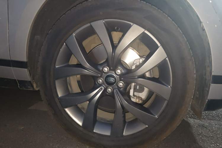 Used Land Rover Range Evoque 2023 Aurora L 249 PS Collins Antique Bronze Special Edition Exterior 7