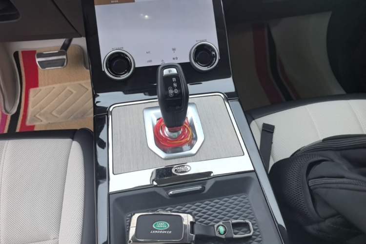Used Land Rover Range Evoque 2023 Aurora L 249 PS Luxury Edition Gear Lever