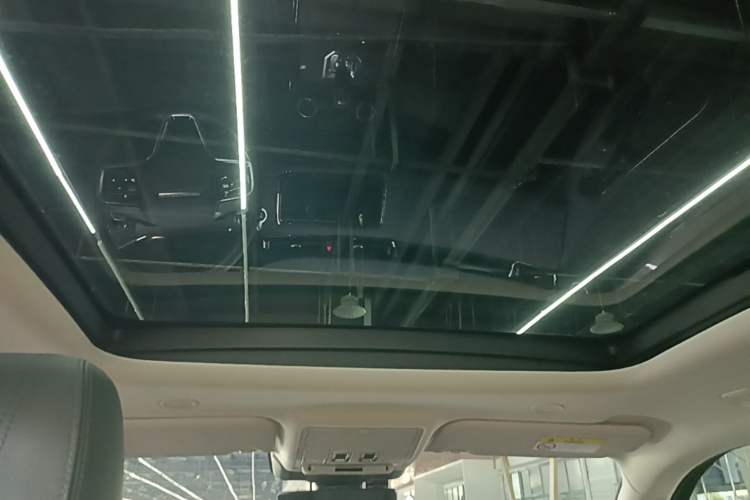 Used Land Rover Range Evoque 2023 Aurora L 249 PS Collins Antique Bronze Special Edition Headliner