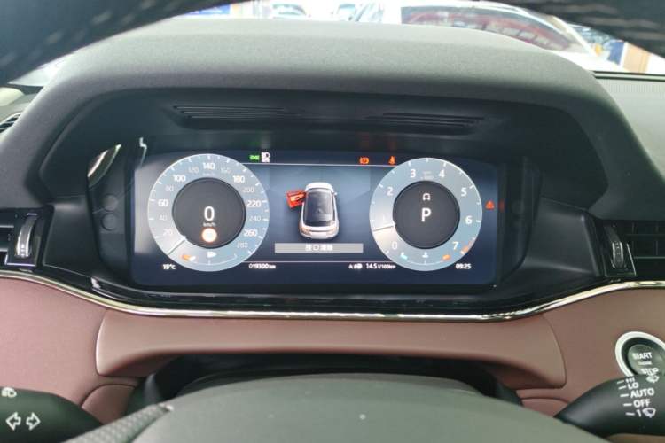 Used Land Rover Range Evoque 2023 Aurora L 249 PS Luxury Edition Instrument Cluster