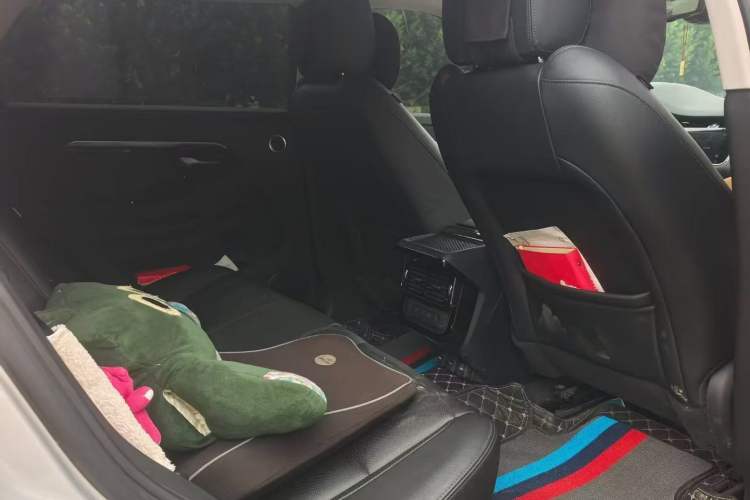 Used Land Rover Range Evoque 2023 Aurora L 249 PS Collins Antique Bronze Special Edition Interior 5