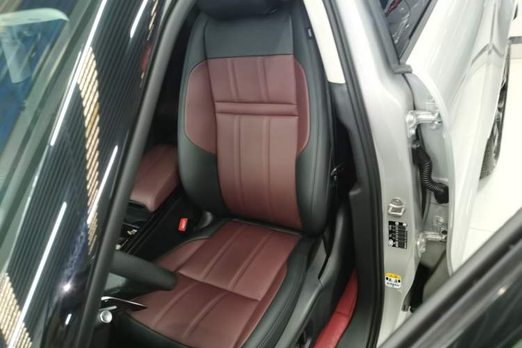 Used Land Rover Range Evoque 2023 Aurora L 249 PS Luxury Edition Left Front Seat