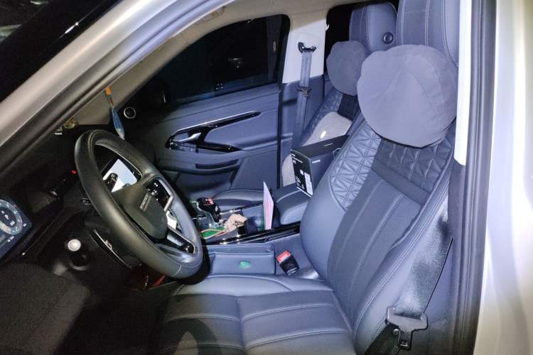 Used Land Rover Range Evoque 2023 Aurora L 249 PS Collins Antique Bronze Special Edition Left Front Seat