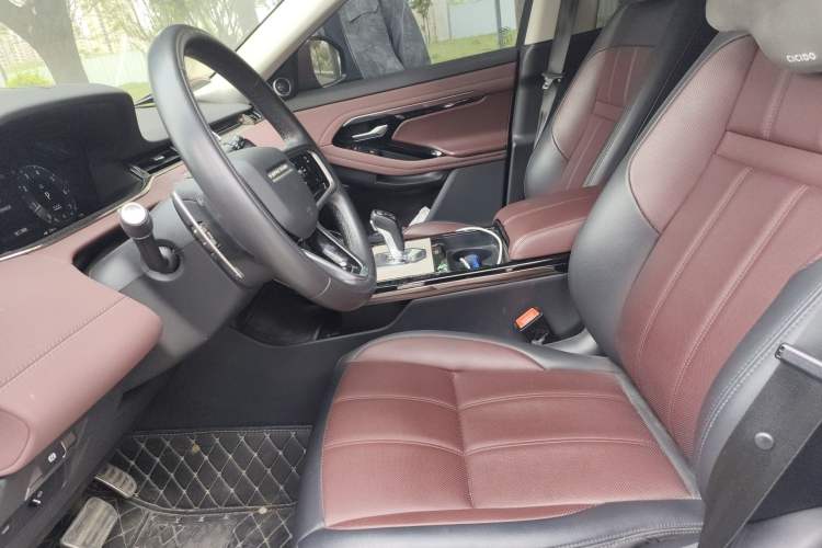 Used Land Rover Range Evoque 2023 Aurora L 249 PS Luxury Edition Left Front Seat