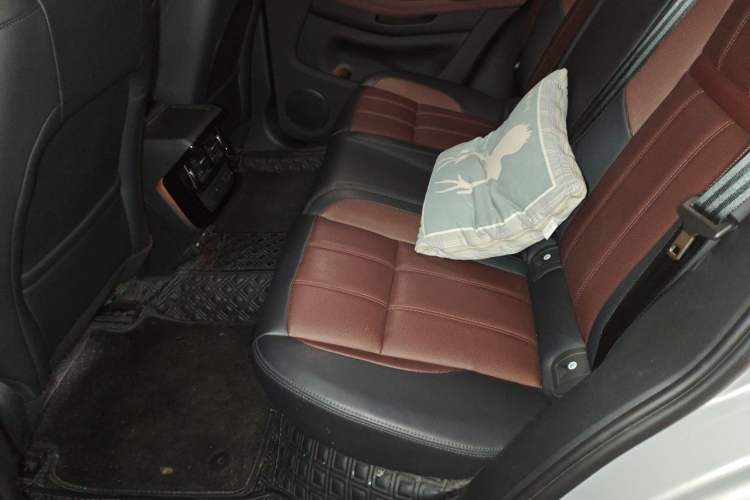 Used Land Rover Range Evoque 2023 Aurora L 249 PS Luxury Edition Left Rear Seat