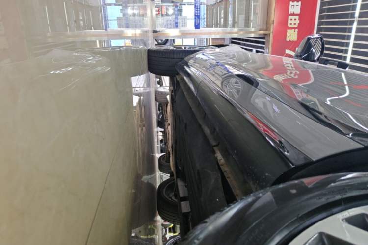 Used Land Rover Range Evoque 2023 Aurora L 249 PS Luxury Edition Left Side Sill