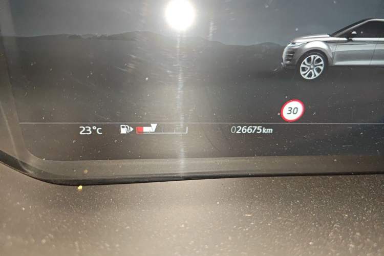 Used Land Rover Range Evoque 2023 Aurora L 249 PS Luxury Edition Odometer Close Up