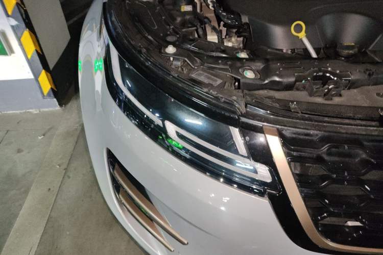 Used Land Rover Range Evoque 2023 Aurora L 249 PS Collins Antique Bronze Special Edition Right Front Headlight