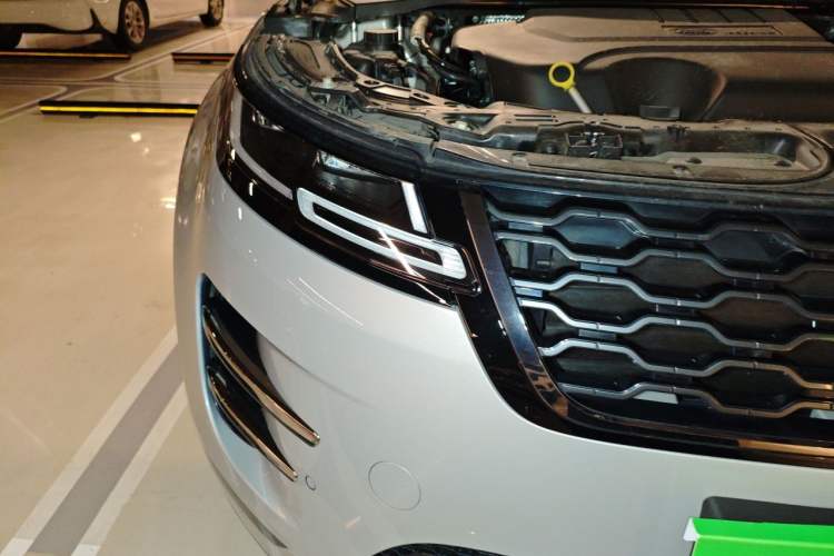 Used Land Rover Range Evoque 2023 Aurora L 249 PS Luxury Edition Right Front Headlight