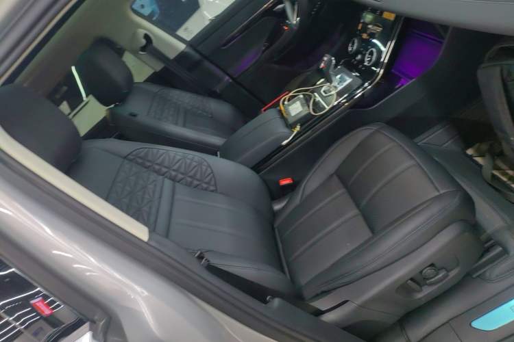 Used Land Rover Range Evoque 2023 Aurora L 249 PS Collins Antique Bronze Special Edition Right Front Seat