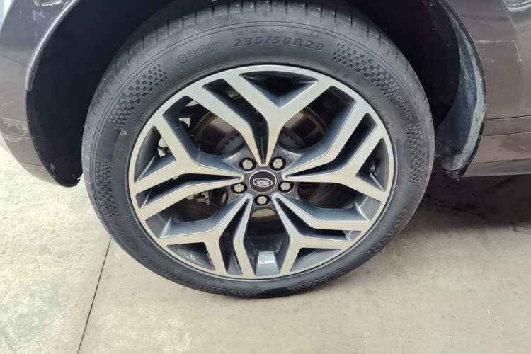 Used Land Rover Range Evoque 2023 Aurora L 249 PS Luxury Edition Right Rear Wheel Hub
