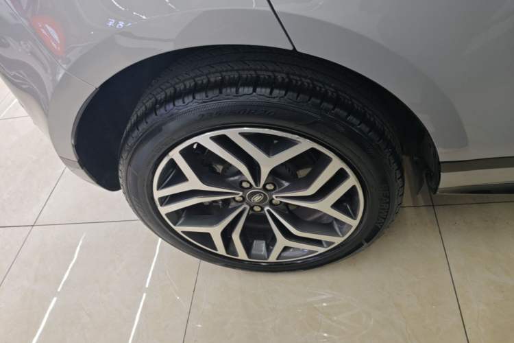 Used Land Rover Range Evoque 2023 Aurora L 249 PS Luxury Edition Right Rear Wheel Hub