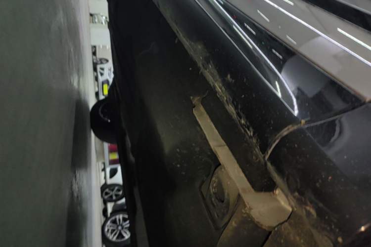 Used Land Rover Range Evoque 2023 Aurora L 249 PS Luxury Edition Right Side Sill